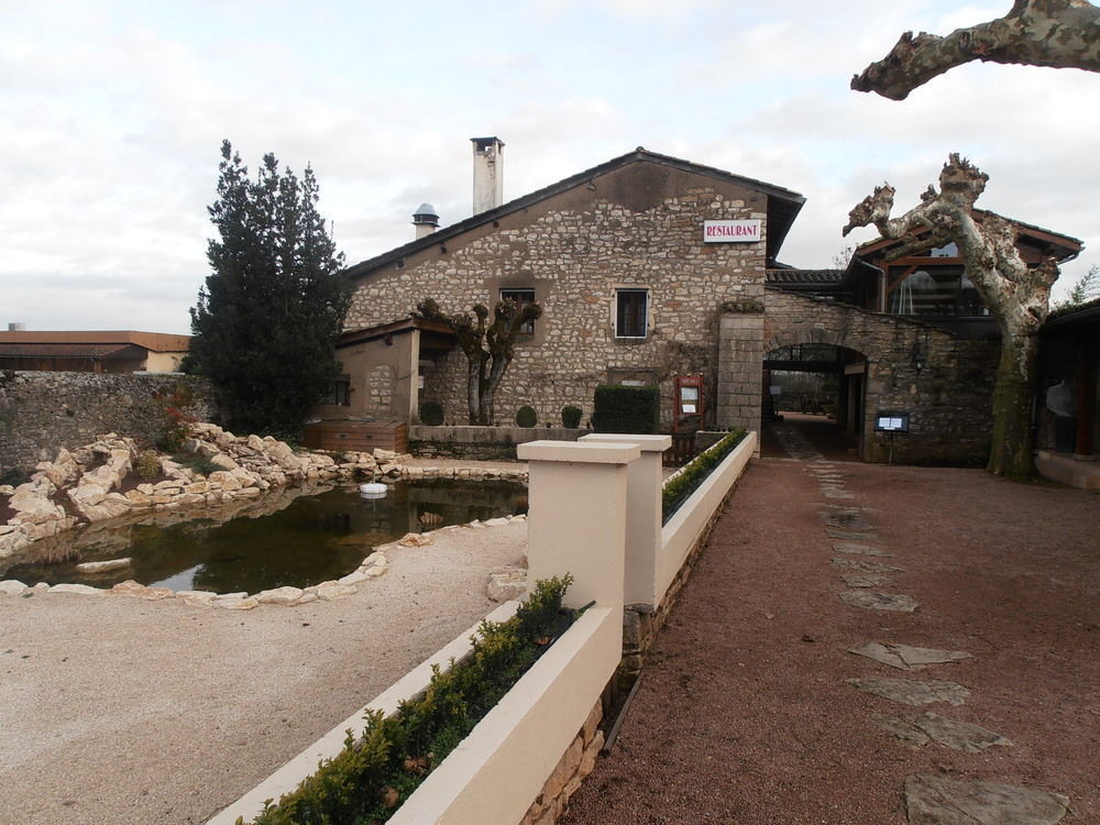 Logis Hotel Restaurant La Vieille Ferme, Macon Nord Sancé Εξωτερικό φωτογραφία